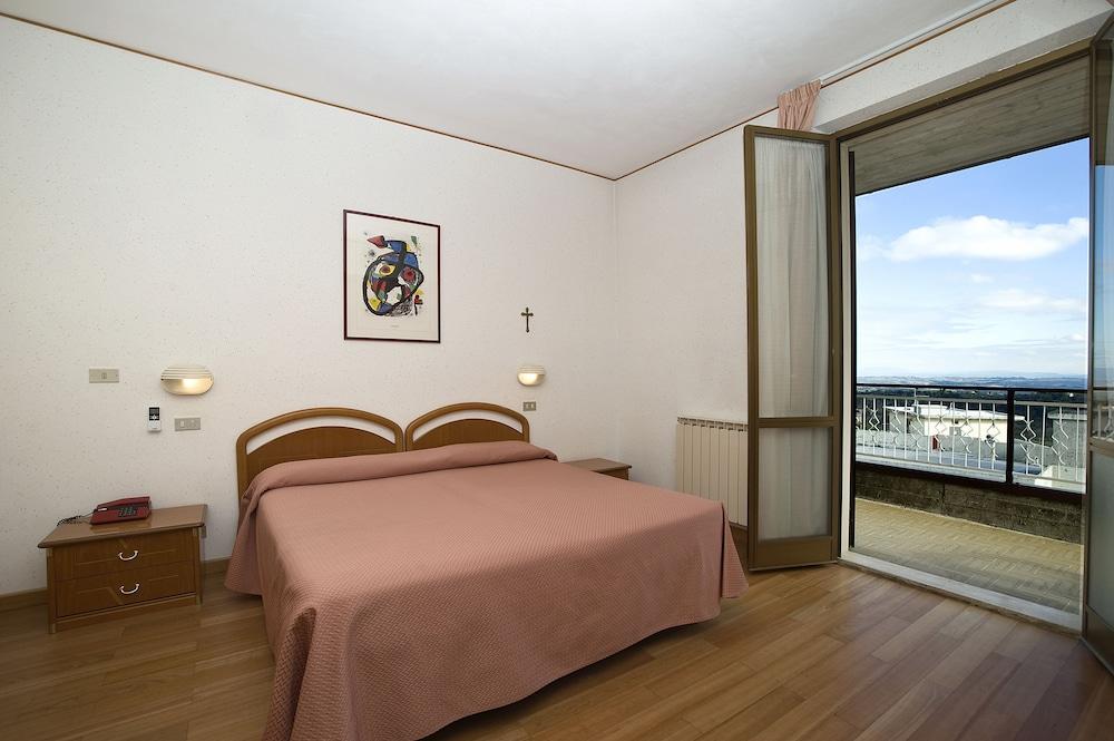 Hotel Villa Ricci & Benessere Chianciano Terme Exteriör bild